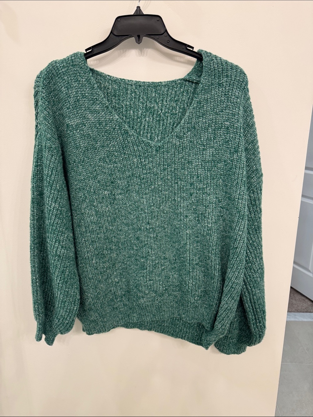 American Eagle Outfitters Teal V-Neck Pullover Sweater
